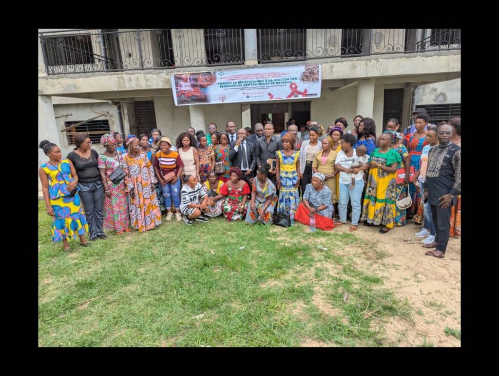 De la vulnérabilité à l’autonomie : l’ONG FIS forme des femmes et des filles aux activités Génératrices de Revenus pour améliorer la rétention dans les soins du VIH